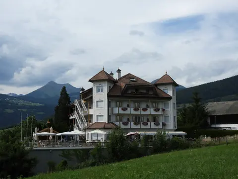 Façade réhabilitée de l’hôtel
